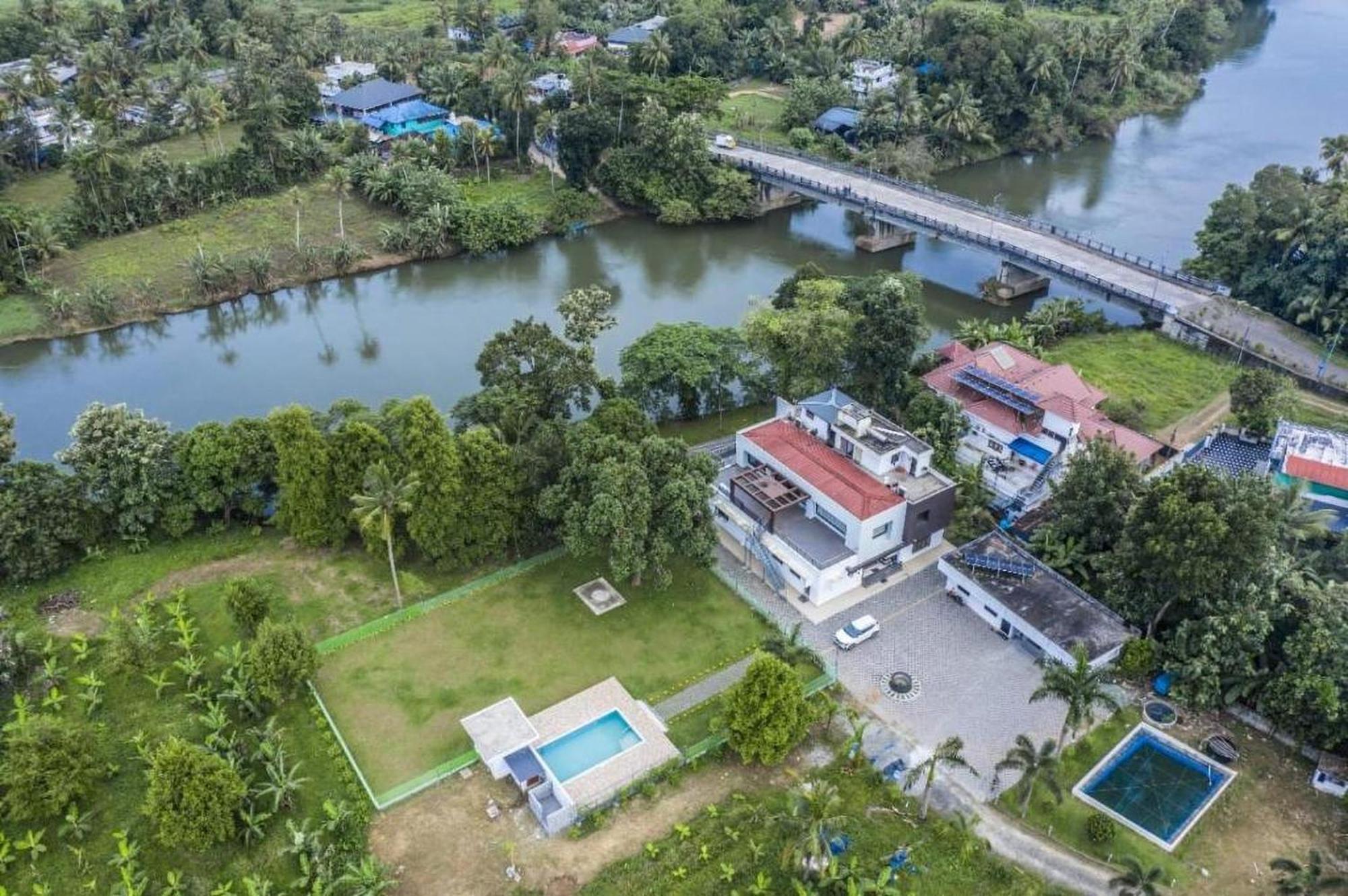 Nadhiyoram River Retreat Kochi Exterior foto